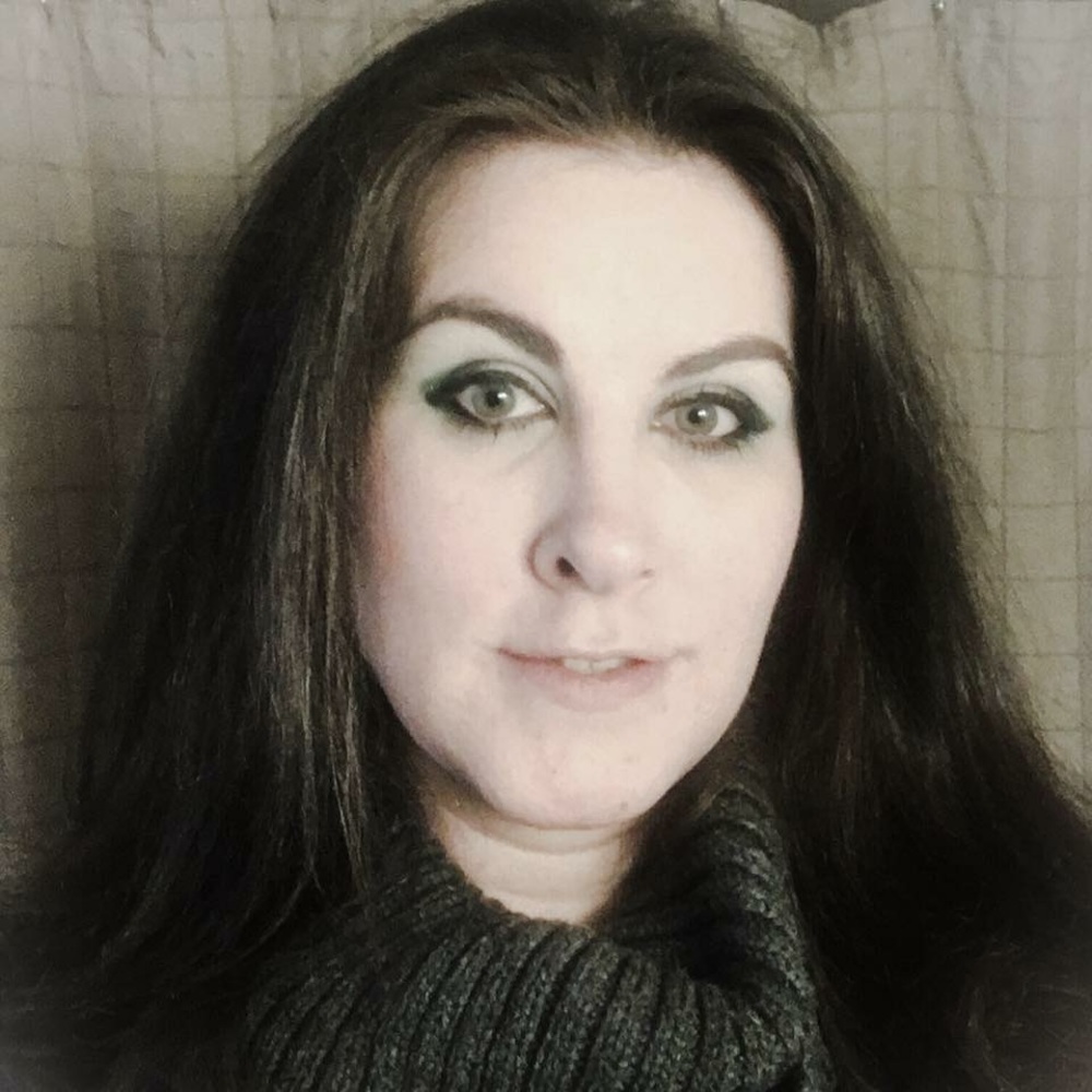 Meet your Posher, Cynthia